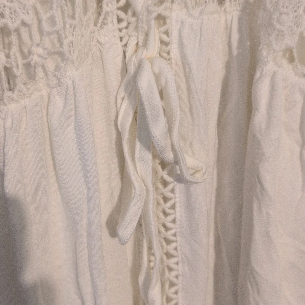 POL Lace and Flow Tank Top - Cream BOGO Blue Tank - Picture 6 of 11